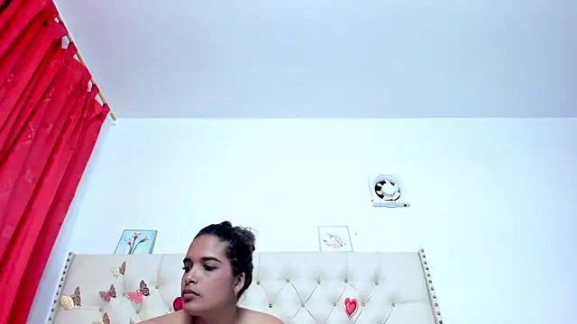 celena_wonder webcam