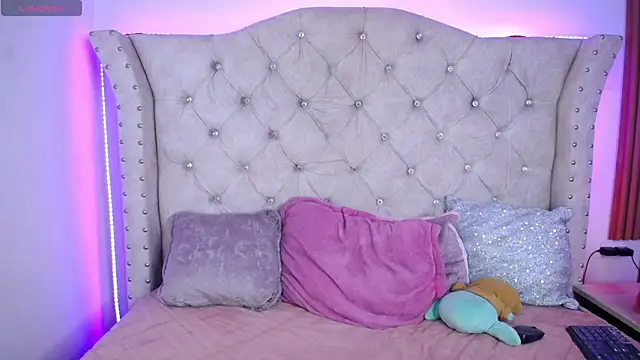 Elizabeth_Evans1 webcam