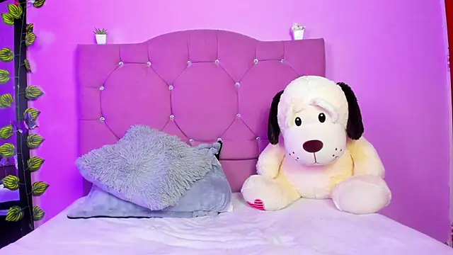 artemis_jones webcam