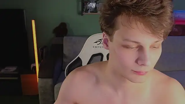 teddylilboy - TeddyLiLboy's free webcam - UK Sex Cams