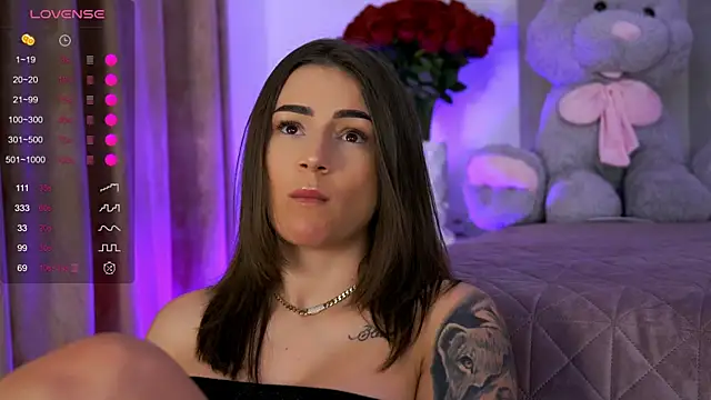 AishaSins live sex cam