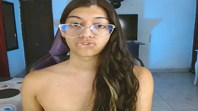 Alanni_parker webcam