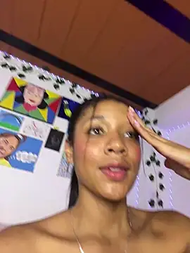 ElectraaJoness webcam