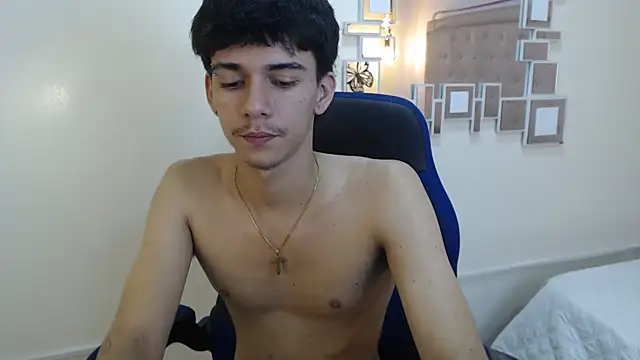 AmethystShadow17 webcam