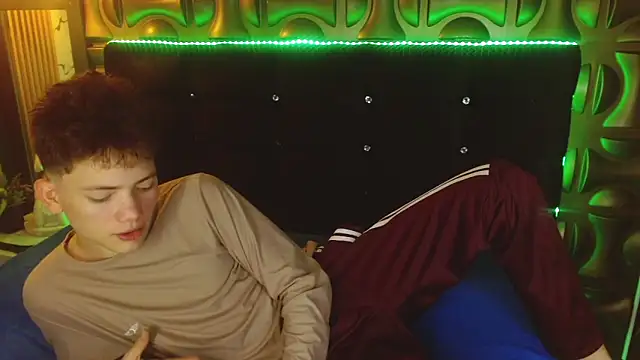 cruz_dante (M twink) - CUMING IN PUBLIC