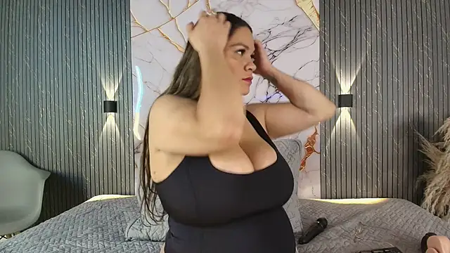 big_tits_in_your_face webcam