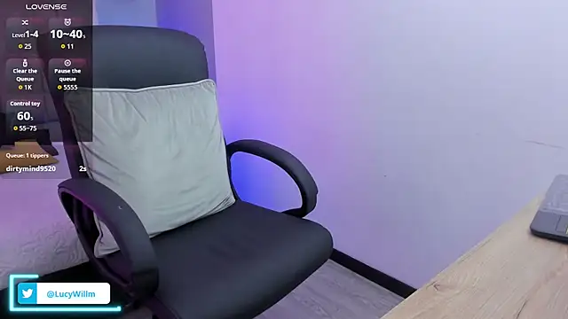 Lucy_Williiams webcam