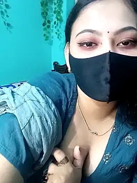 Webcam Model (Porimoni22)  is live.Free join now!