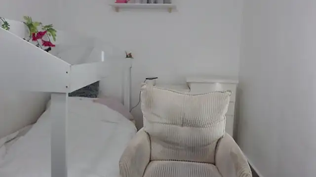 Kim-Bellemore live sex cam