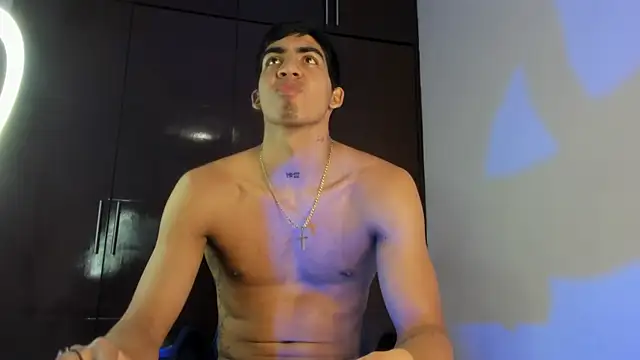Milo_LatinBoy webcam