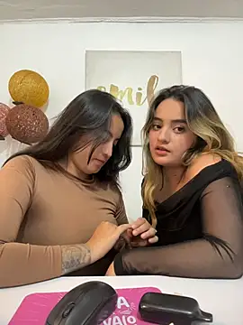 Antonella_Juliet... Live Webcam on Stripchat