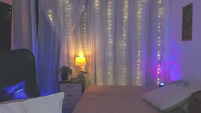 Tallulah_Kinky webcam