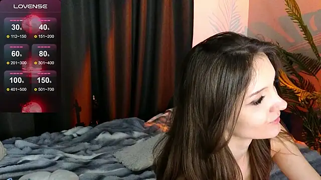 debihenks - DebiHenks's free webcam - UK Sex Cams