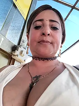 AlexadraJones3453 webcam