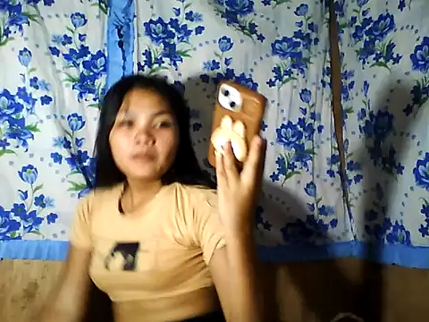 PinaySkinnyJust18 webcam