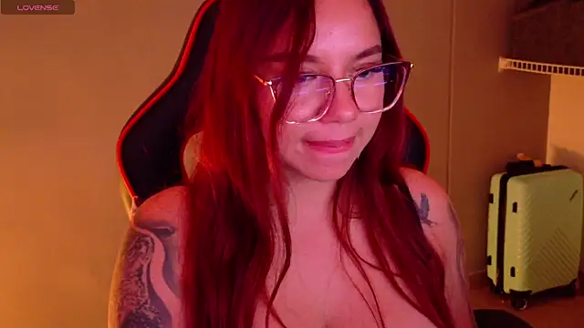 samantha_tattu webcam