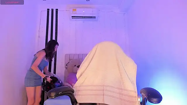 Gorgeous_Team webcam