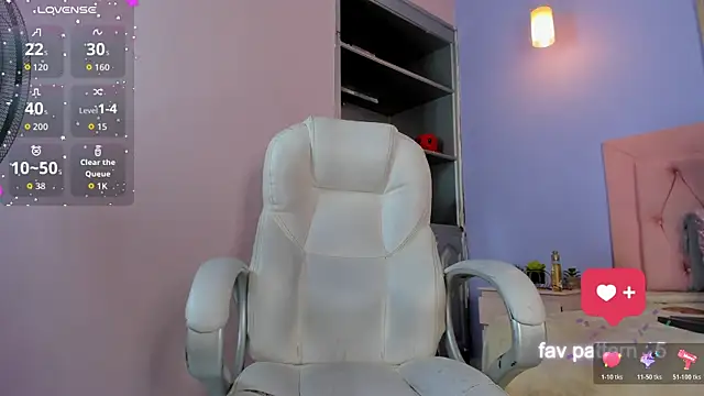 PriscilaCooper webcam