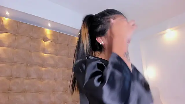 violet_giraldo webcam