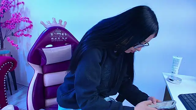 emily_andrews - Emily_andrews's free webcam