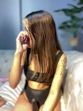 Isabella18_pink webcam