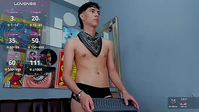 AronTawers Live Webcam on Stripchat