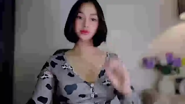 Anna_HollyDoll Live Webcam on Stripchat