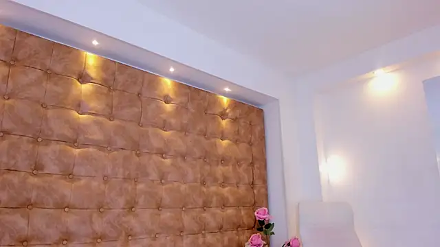 violet_giraldo webcam