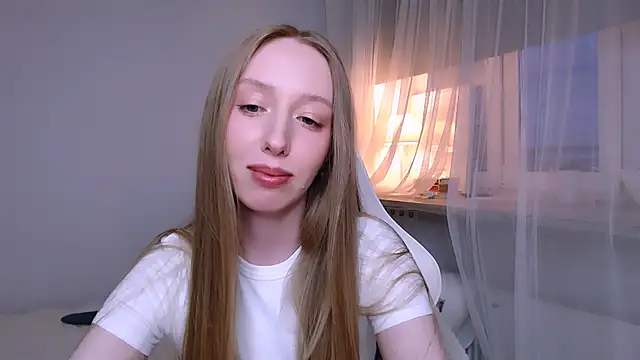 Luna_insniity webcam