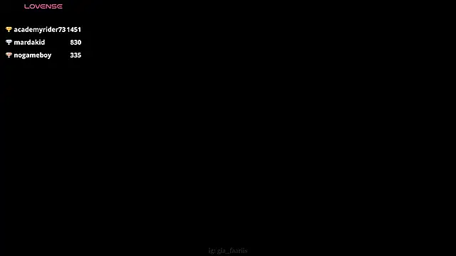 GiaFaaris's live cam