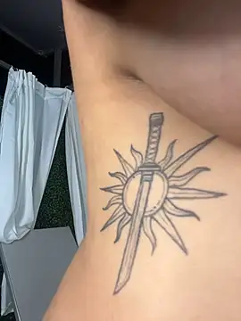 NaughtyNinnaXXX webcam