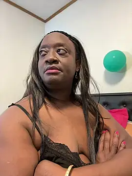 Webcam Model (Katiefyi)  is live.Free join now!