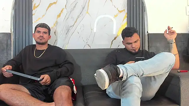 Latins_on_fire webcam