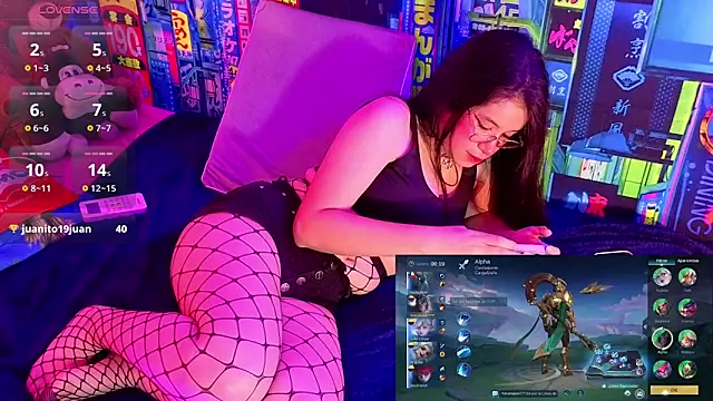 Yorumakie_777 webcam