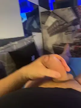 MatthewEmme2121 webcam