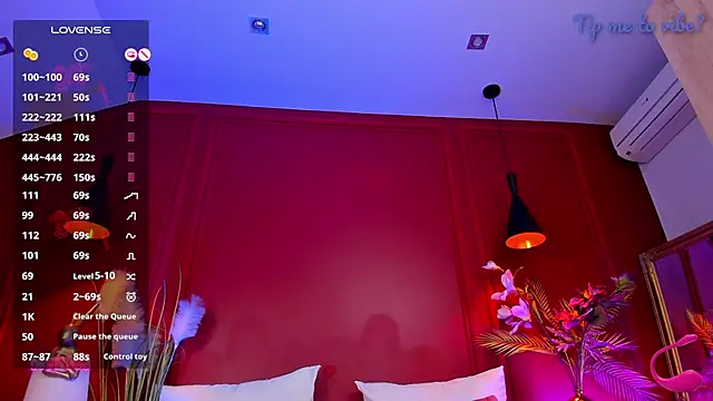 Mayzzie live sex cam