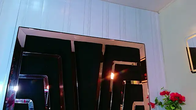 mialovelyn - MiaLovelyn's free webcam - UK Sex Cams