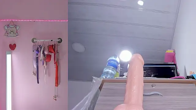 emily_foxxxii webcam