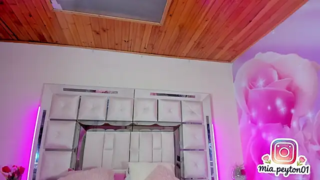 mia_peyton webcam