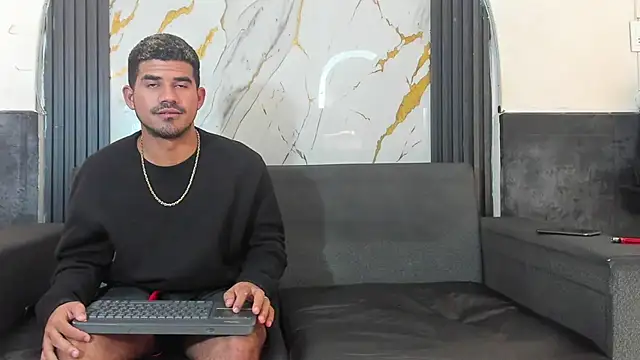 Latins_on_fire webcam