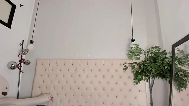 Victoria_Coleman webcam