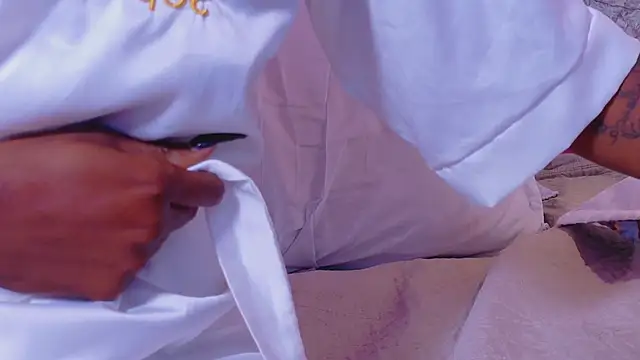 kinkyandsavage webcam