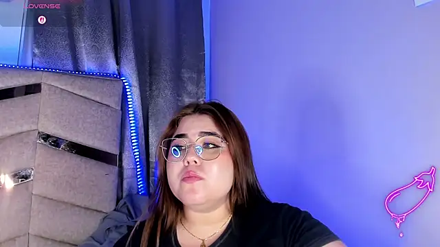 MadissonLee__ webcam