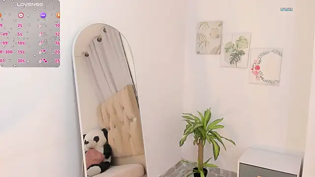 ValentiinaMoon webcam