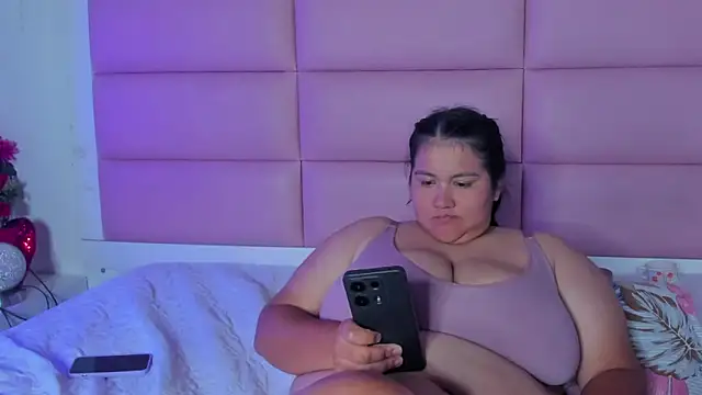 AmaranttayLunay webcam