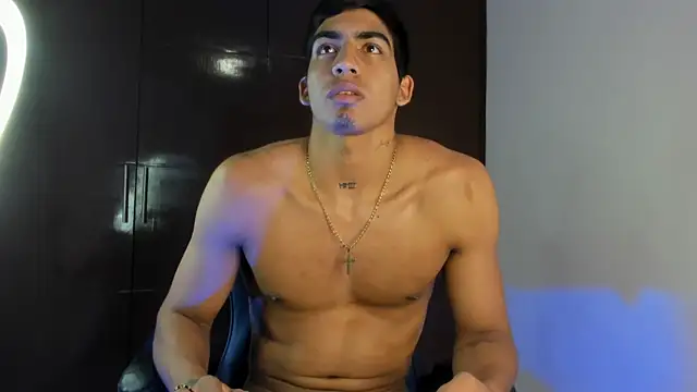 Milo_LatinBoy webcam