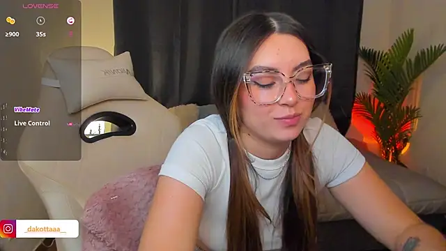 dakottaa_ live sex cam