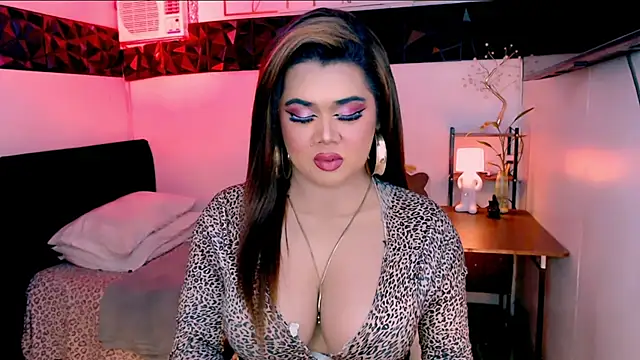 asiankatyhuge webcam