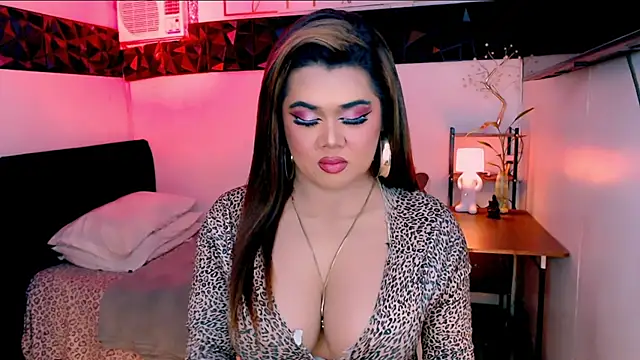 asiankatyhuge webcam