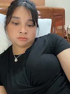 linbi135 - Linbi135's free webcam - UK Sex Cams